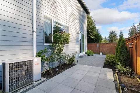 Exterior - 17522 39th Ave SE, Bothell, WA 98012 photo 3 of 3