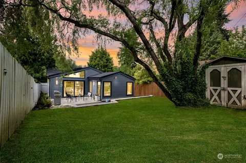 5632 25th Ave SW, Seattle, WA 98106