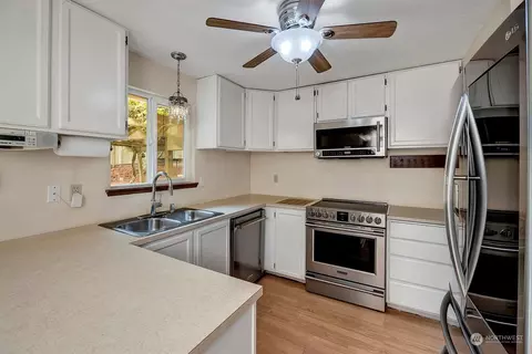 Kitchen - 302 163rd Pl SE, Bothell, WA 98012 photo 3 of 3