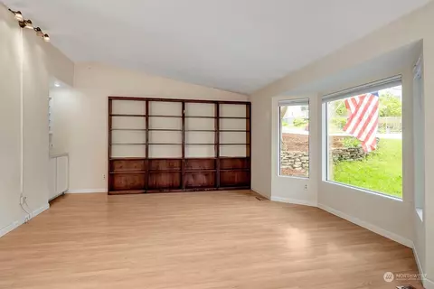 Living - 302 163rd Pl SE, Bothell, WA 98012 photo 2 of 7