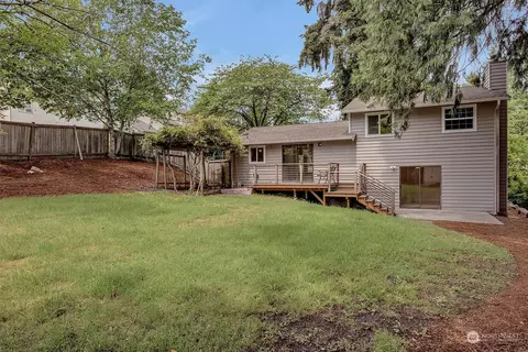 Exterior - 302 163rd Pl SE, Bothell, WA 98012 photo 7 of 7