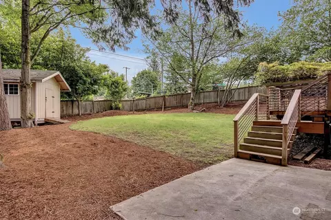 Exterior - 302 163rd Pl SE, Bothell, WA 98012 photo 3 of 7