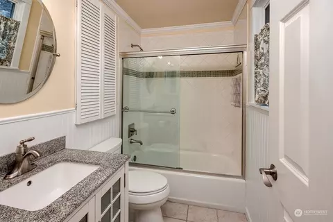 Bath - 302 163rd Pl SE, Bothell, WA 98012 photo 3 of 3