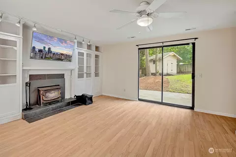 Living - 302 163rd Pl SE, Bothell, WA 98012 photo 7 of 7