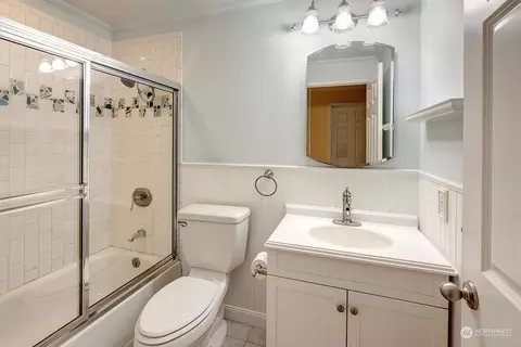 Bath - 302 163rd Pl SE, Bothell, WA 98012 photo 1 of 3