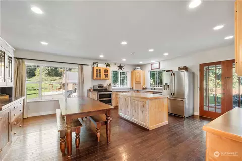 Kitchen - 24200 SE 371st St, Enumclaw, WA 98022 photo 1 of 4