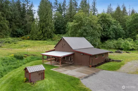 Exterior - 24200 SE 371st St, Enumclaw, WA 98022 photo 3 of 9