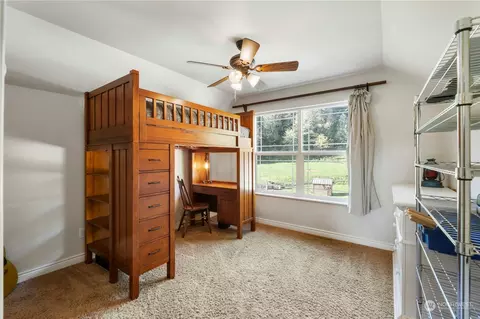 Bedroom - 24200 SE 371st St, Enumclaw, WA 98022 photo 3 of 4