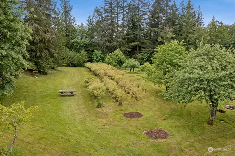Exterior - 24200 SE 371st St, Enumclaw, WA 98022 photo 7 of 9