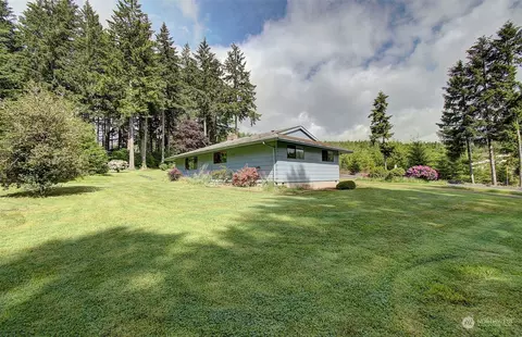 Exterior - 111 Backstrom Rd, Winlock, WA 98596 photo 2 of 11