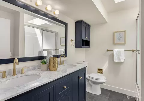 Bath - 2624 242nd Pl SE, Bothell, WA 98021 photo 1 of 1