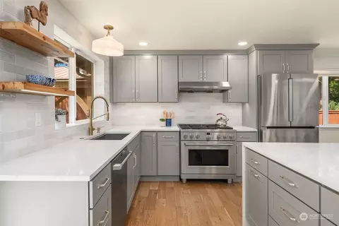 Kitchen - 2624 242nd Pl SE, Bothell, WA 98021 photo 2 of 3
