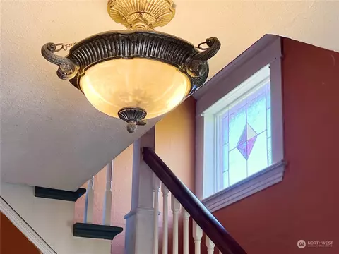 Entry Way - 1812 Lombard Ave, Everett, WA 98201 photo 2 of 7