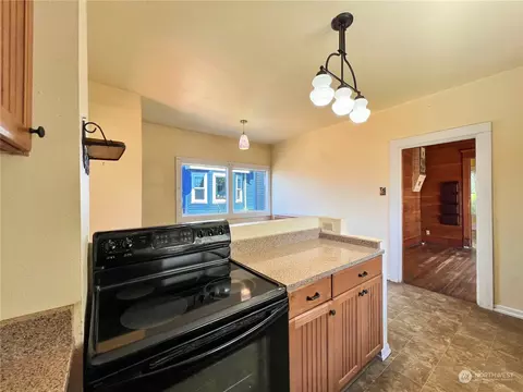Kitchen - 1812 Lombard Ave, Everett, WA 98201 photo 6 of 7