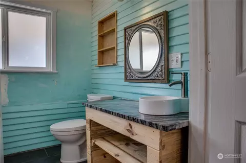 Bath - 648 Juniper St, Walla Walla, WA 99362 photo 2 of 2