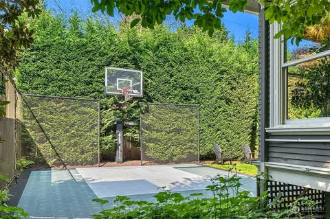 939 16th Ave E, Seattle, WA 98112 photo 32