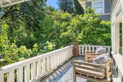 939 16th Ave E, Seattle, WA 98112 photo 2