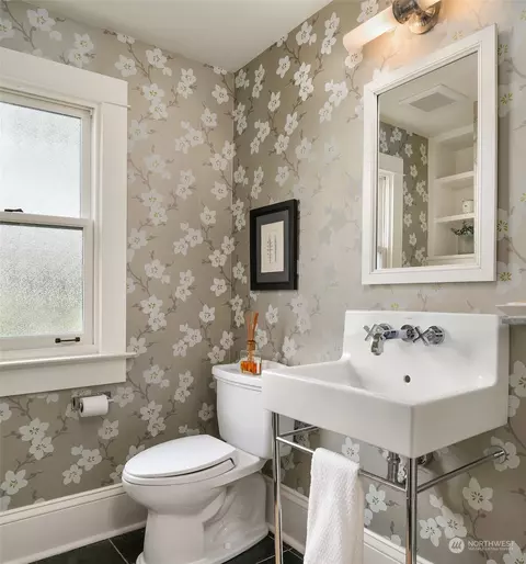939 16th Ave E, Seattle, WA 98112 photo 13