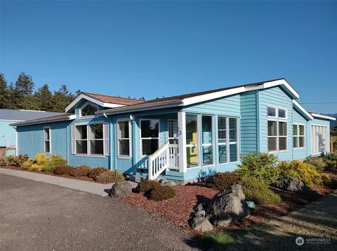 33 Majesty Way, Port Angeles, WA 98362