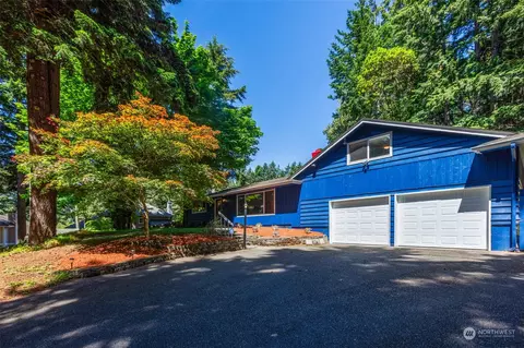 7423 Chambers Ln W, University Place, WA 98467