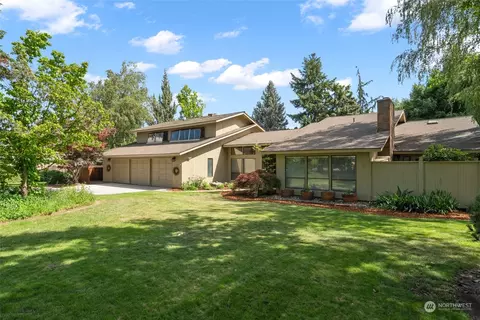 2154 Sunrise Cir, Wenatchee, WA 98801