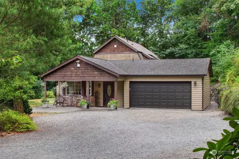 1335 NE Keyport Hills Dr, Poulsbo, WA 98370
