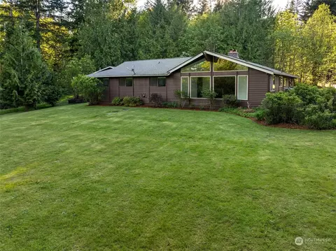 Exterior - 39206 258th Ave SE, Enumclaw, WA 98022 photo 5 of 11