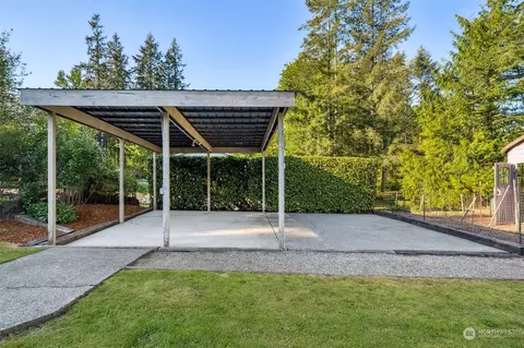 Exterior - 39206 258th Ave SE, Enumclaw, WA 98022 photo 7 of 11