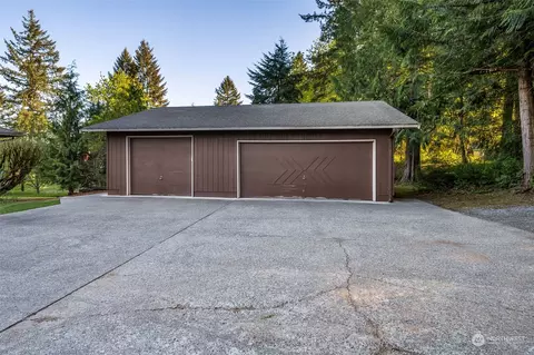 Exterior - 39206 258th Ave SE, Enumclaw, WA 98022 photo 1 of 11