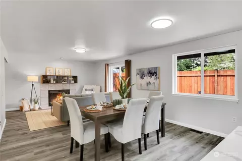 Dining - 17 113th Pl SE, Everett, WA 98208 photo 2 of 2