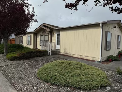613 N 7th Ave, Sequim, WA 98382