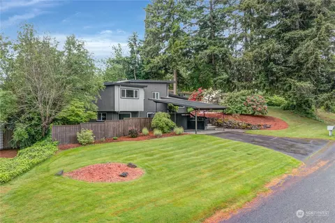 6310 Hillcrest Dr SW, Lakewood, WA 98499