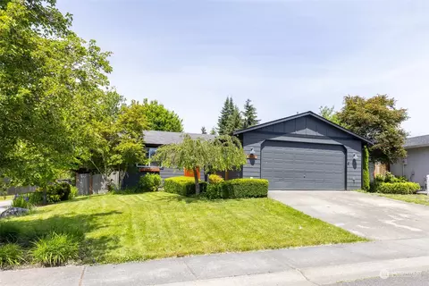 8425 14th Pl SE, Lake Stevens, WA 98258