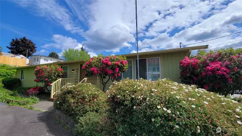644 N Montgomery Ave, Bremerton, WA 98312