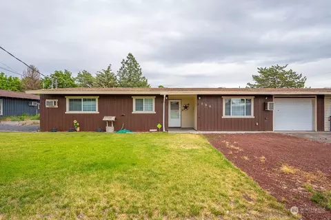 206 Daley Dr, Moses Lake, WA 98837