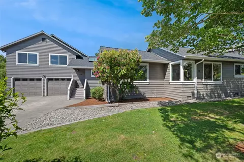 914 N 33rd St, Renton, WA 98056
