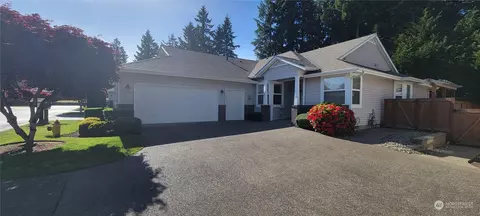 2017 38th St NW, Gig Harbor, WA 98335