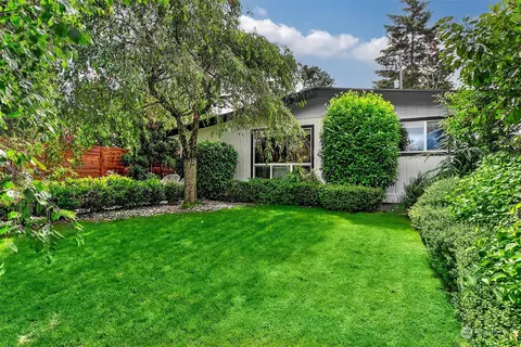 5327 25th Ave S, Seattle, WA 98108