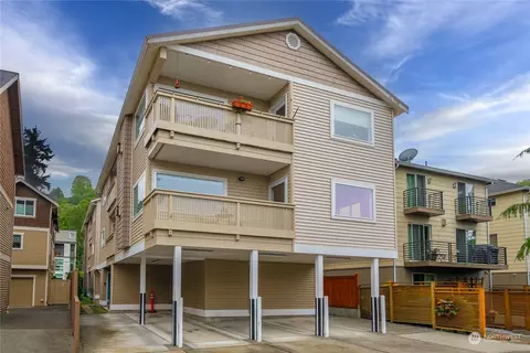 2443 55th Ave SW #2B&C, Seattle, WA 98116