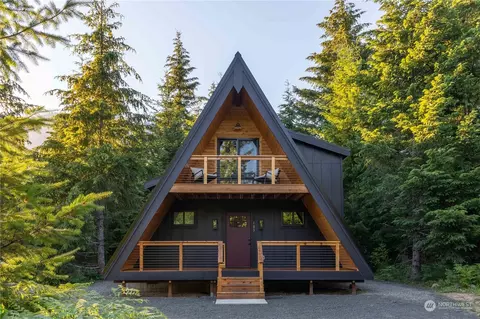 103 Jack Fir Ct E, Packwood, WA 98361