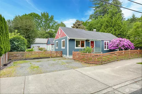 405 NW Dogwood St, Issaquah, WA 98027