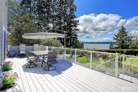 3496 Timothy Way, Camano Island, WA 98282
