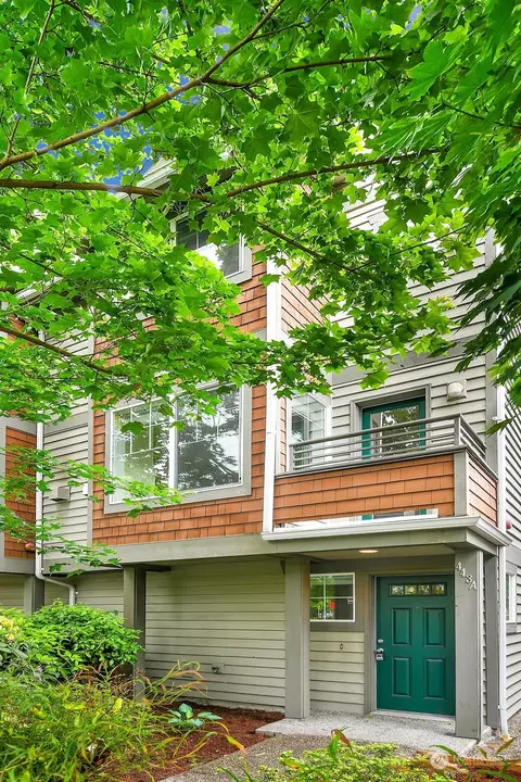 443 Ravenna Blvd NE #A, Seattle, WA 98115