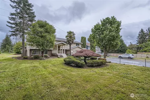 24006 142nd Ave SE, Kent, WA 98042