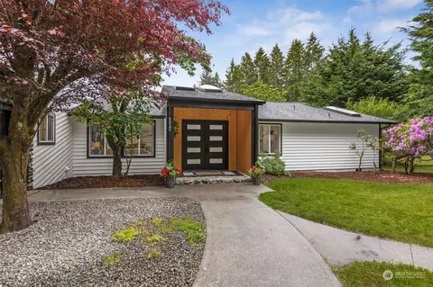 6025 44th Way NE, Olympia, WA 98516