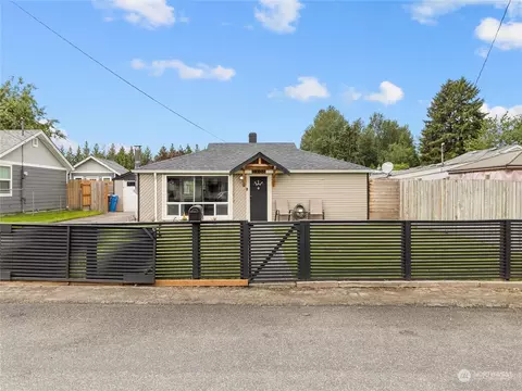 5406 109th Avenue Ct E, Puyallup, WA 98372