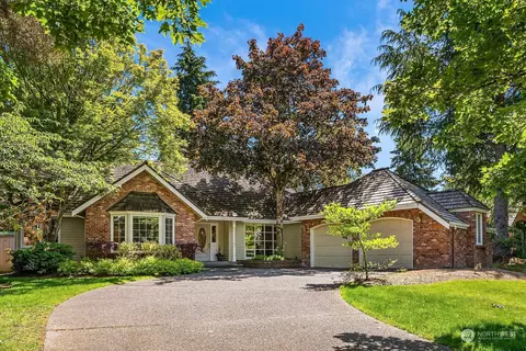 7460 81st Pl SE, Mercer Island, WA 98040