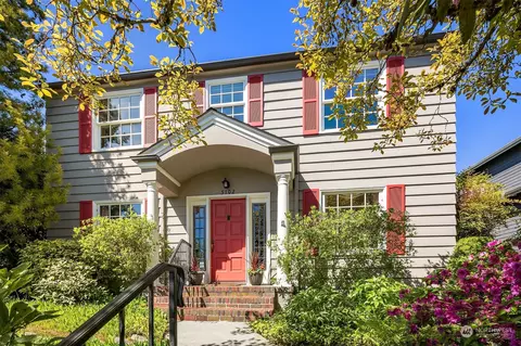 5102 NE 42nd St, Seattle, WA 98105