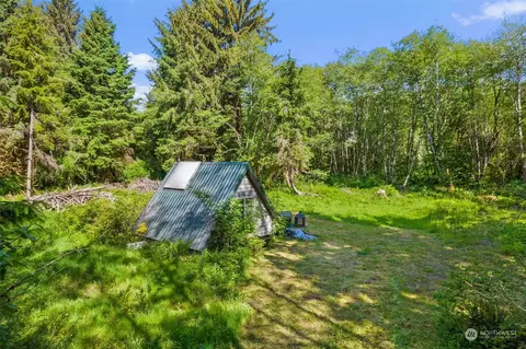 133 Smith Creek Rd, Raymond, WA 98577