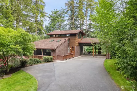 1361 NE Hoffs Dr, Poulsbo, WA 98370